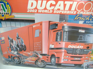 ITALERI 3815 2002  World Superbike Championship  Ducati Corse 1:24 NEU & OVP
