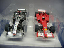 Laden Sie das Bild in den Galerie-Viewer, Carrera F1  Mercedes Benz No. 9 &amp; Ferrari No. 1  1:32 analog NEU