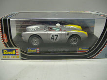 Laden Sie das Bild in den Galerie-Viewer, Revell 08363+0862 Porsche 550 Spyder- #15 AVUS+#47 Le Mans 1:32 NEU &amp; OVP