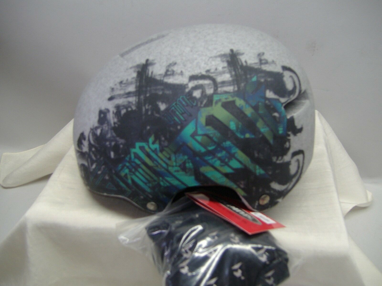 alpina airtime fahrradhelm ALPINA Airtime Skaterhelm Gr. 52-57 hellgrau matt mit Aufdruck NEU – Faszination Modellbauwelt