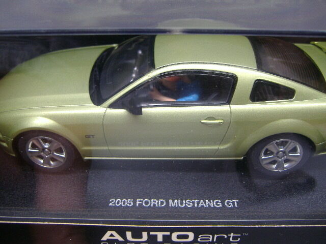 AutoArt 13051 analoges Rennbahnauto Slotcar Ford Mustang GT rot 1:32 NEU & OVP