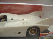 Laden Sie das Bild in den Galerie-Viewer, Slot.it  CA09Z  Porsche 956KH  Slotcar  analog-  white kit NEU &amp; OVP