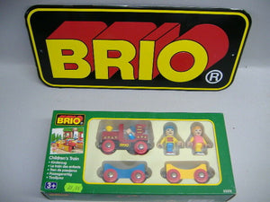 BRIO 33315 Kinderzug -  Lok mit 2 Anhängern und 3 Figuren NEU & OVP