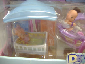 Mattel G4457 Doggie Daycare Spielhaus mit Honey mit DVD NEU & OVP