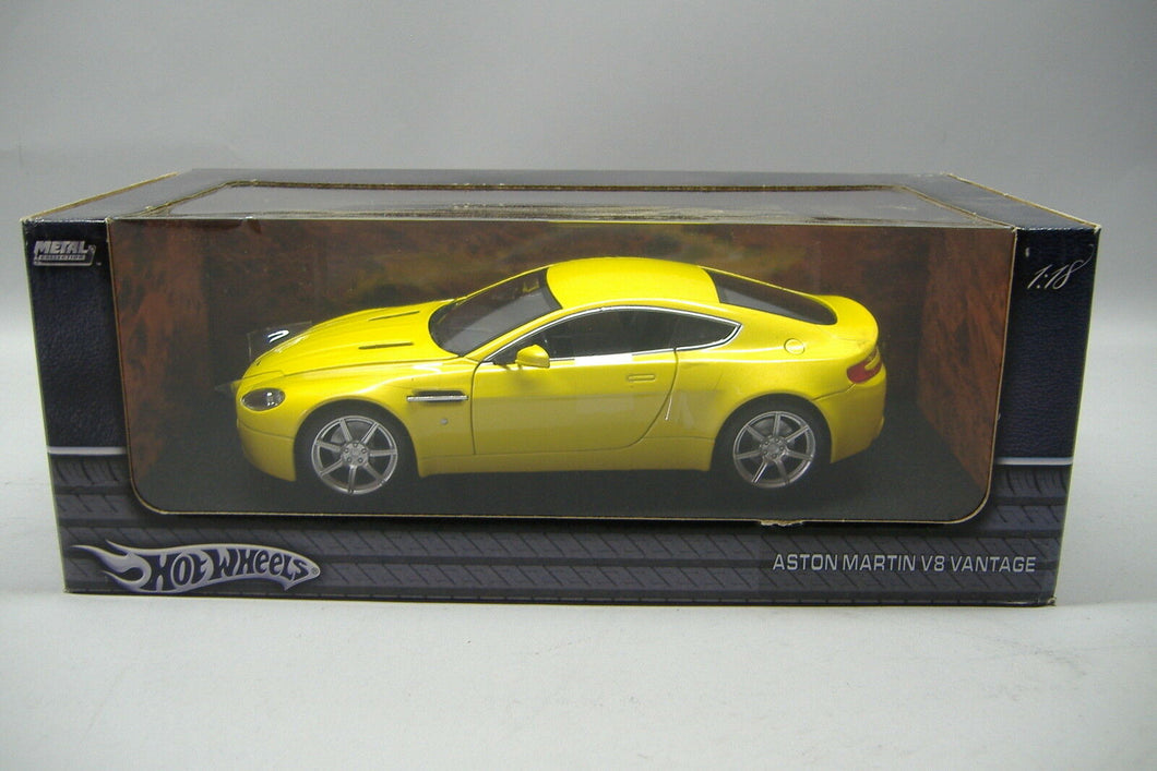 Mattel* Hot Wheels Aston Martin V8 Vintage gelb 1:18* NEU & OVP