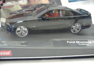 Carrera Evolution 27133 Ford Mustang GT Custom schwarz m. Beleucht. 1:32 NEU OVP