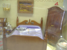Laden Sie das Bild in den Galerie-Viewer, ARTESANIA LATINA 1:12  Modell -Schlafzimmer  Complements Collections NEU &amp; OVP