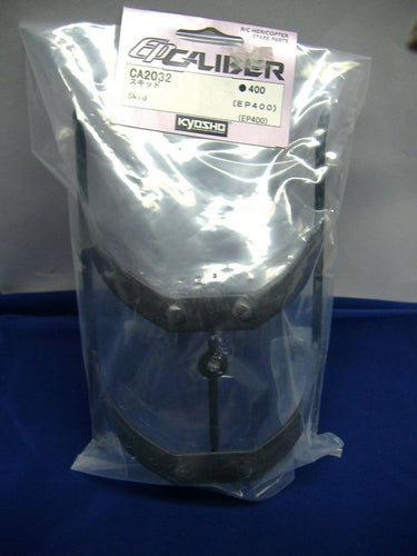 Kyosho CA 2032 EP 400 Caliber Helicopter Landegestell / Skid NEU &OVP