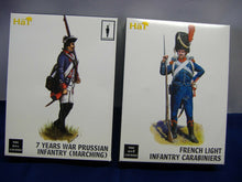 Laden Sie das Bild in den Galerie-Viewer, Hät 9303 French Light Infantry Carabiniers &amp; 9401 Prussian Infantry 1:32 Neu/Ovp