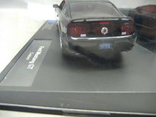 Laden Sie das Bild in den Galerie-Viewer, Carrera Evolution 27133 Ford Mustang GT Custom schwarz m. Beleucht. 1:32 NEU OVP