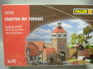 Faller 130406 H0 "Stadttor mit Torhaus" & 1 x Faller Expert Kleber 25g NEU & OVP